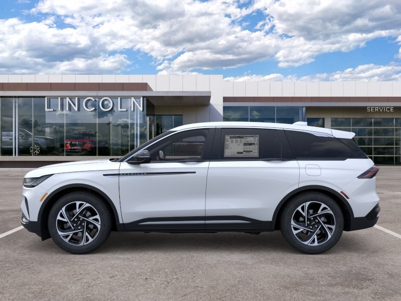 Lincoln Nautilus Vehicle Full-screen Gallery Image 03