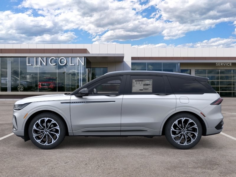 Lincoln Nautilus Vehicle Full-screen Gallery Image 03