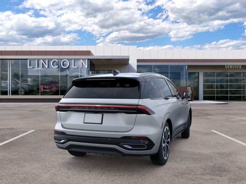 Lincoln Nautilus Vehicle Full-screen Gallery Image 09