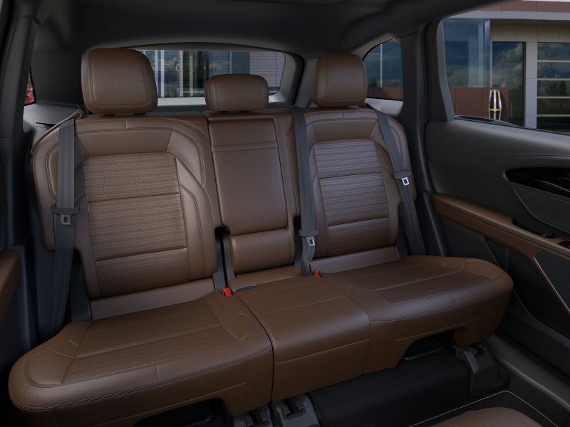 Lincoln Nautilus Vehicle Full-screen Gallery Image 12