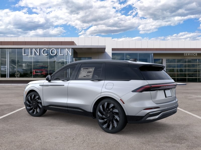 Lincoln Nautilus Vehicle Full-screen Gallery Image 04