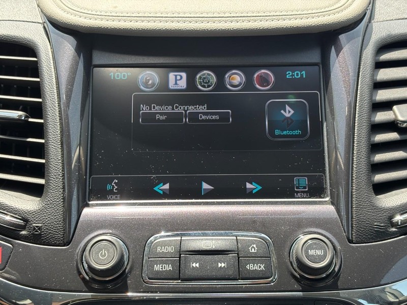 Chevrolet Impala Vehicle Full-screen Gallery Image 20