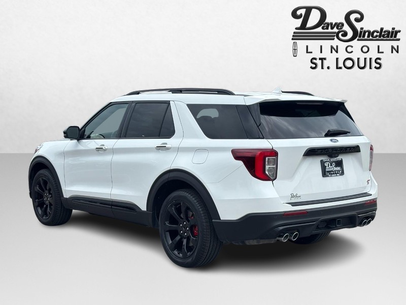 Ford Explorer Vehicle Full-screen Gallery Image 05