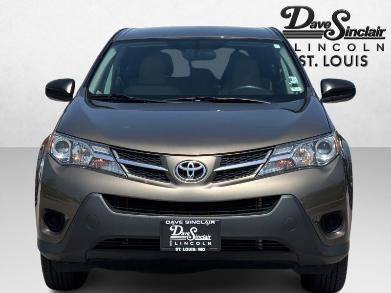 Toyota RAV4 Vehicle Full-screen Gallery Image 09