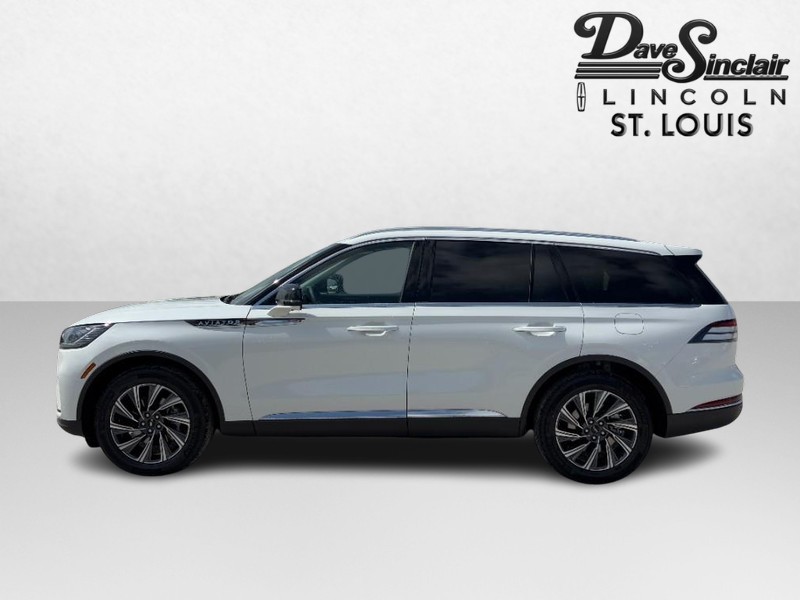 Lincoln Aviator Vehicle Full-screen Gallery Image 06