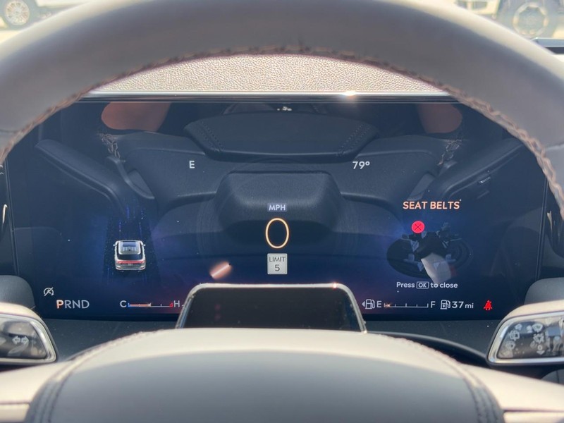 Lincoln Aviator Vehicle Full-screen Gallery Image 20