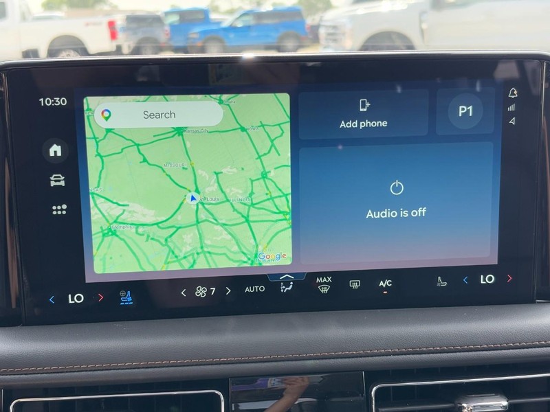 Lincoln Aviator Vehicle Full-screen Gallery Image 21