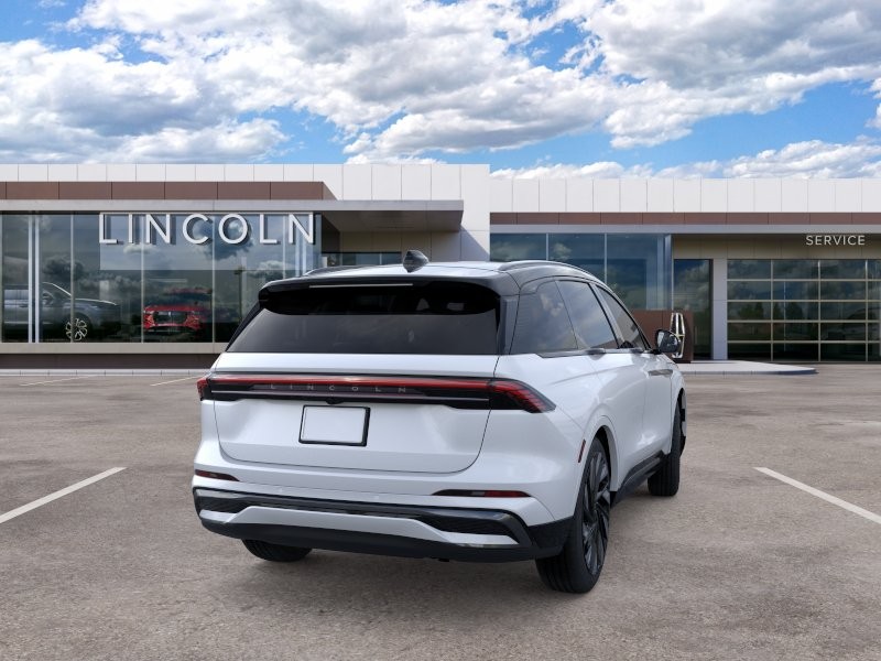 Lincoln Nautilus Vehicle Full-screen Gallery Image 09