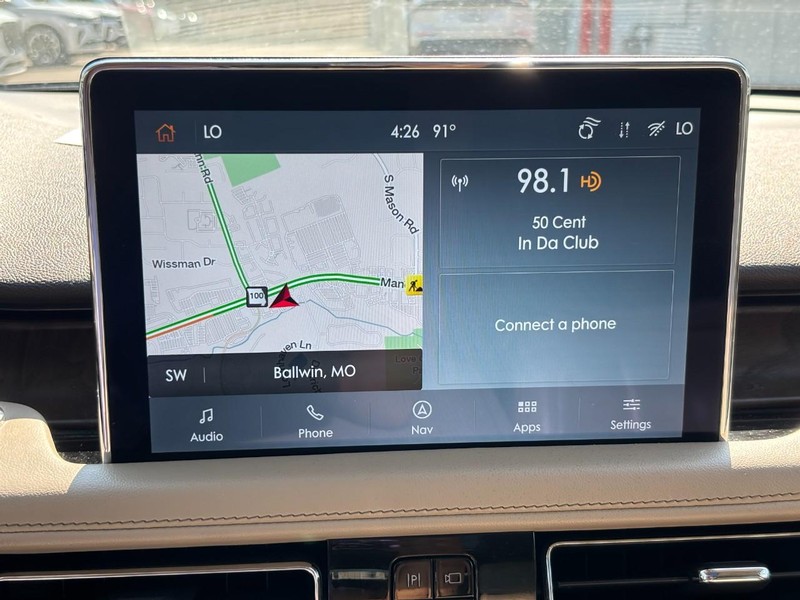 Lincoln Aviator Vehicle Full-screen Gallery Image 22