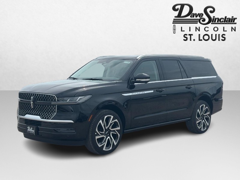Lincoln Navigator L Vehicle Full-screen Gallery Image 07