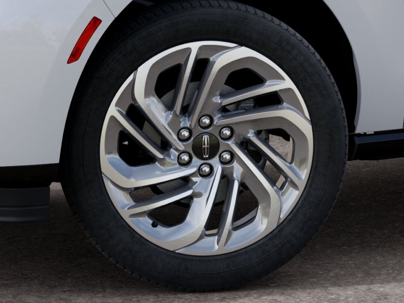 Lincoln Navigator Vehicle Full-screen Gallery Image 20