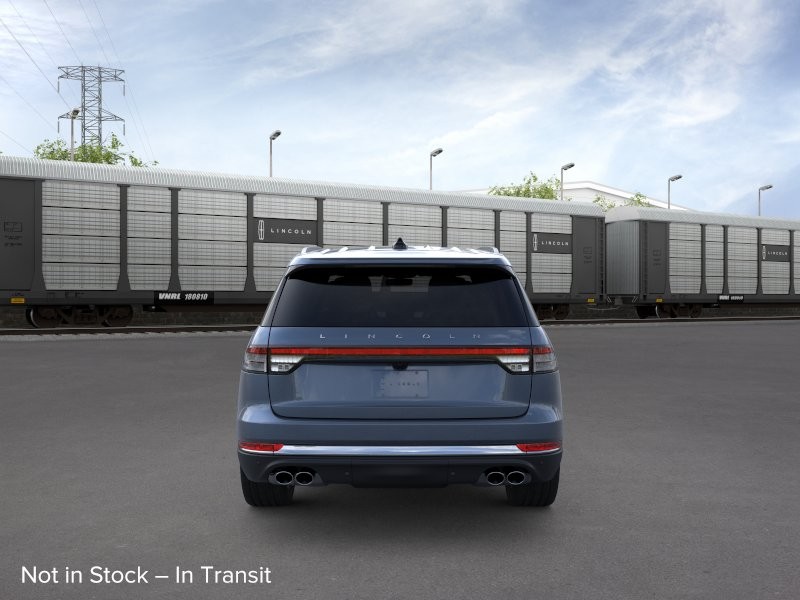 Lincoln Aviator Vehicle Full-screen Gallery Image 05