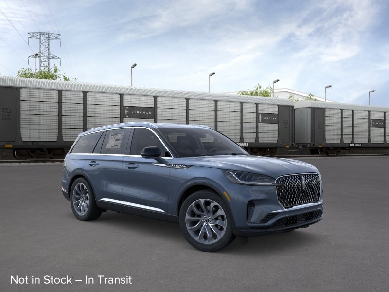 Lincoln Aviator Vehicle Full-screen Gallery Image 07