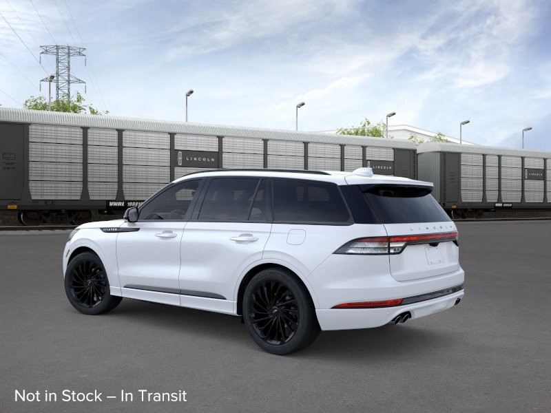 Lincoln Aviator Vehicle Full-screen Gallery Image 04