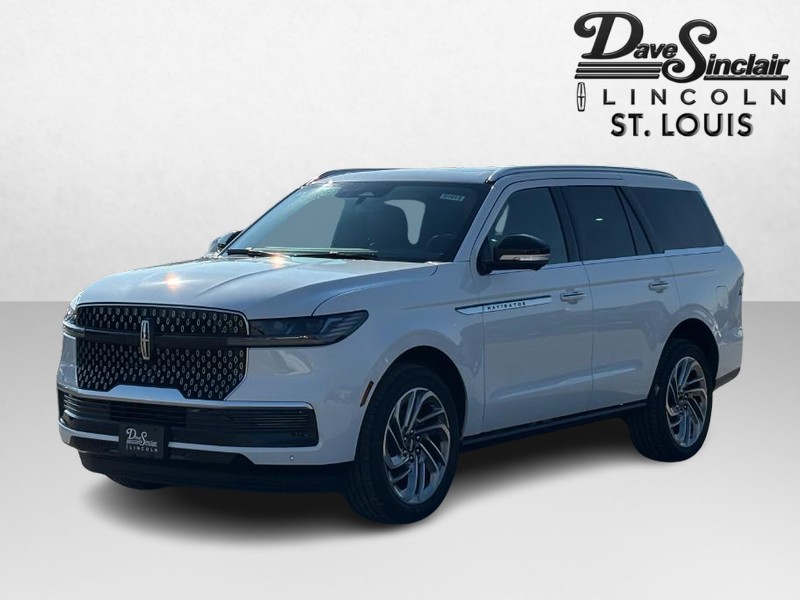 Lincoln Navigator Vehicle Full-screen Gallery Image 07