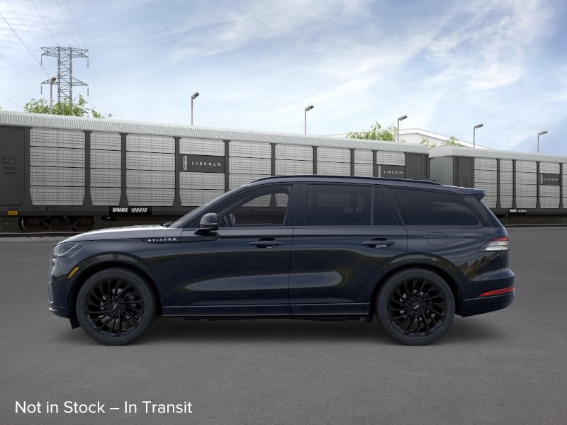 Lincoln Aviator Vehicle Full-screen Gallery Image 03