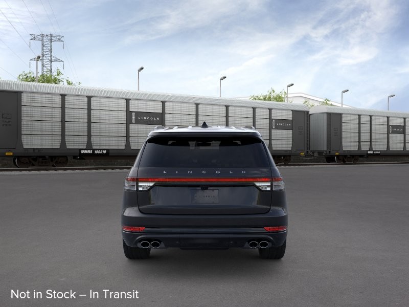 Lincoln Aviator Vehicle Full-screen Gallery Image 05