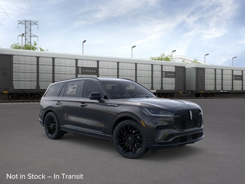 Lincoln Aviator Vehicle Full-screen Gallery Image 07