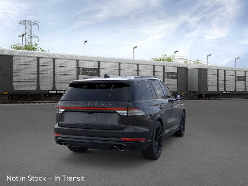 Lincoln Aviator Vehicle Full-screen Gallery Image 09