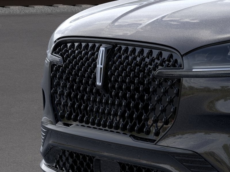 Lincoln Aviator Vehicle Full-screen Gallery Image 18