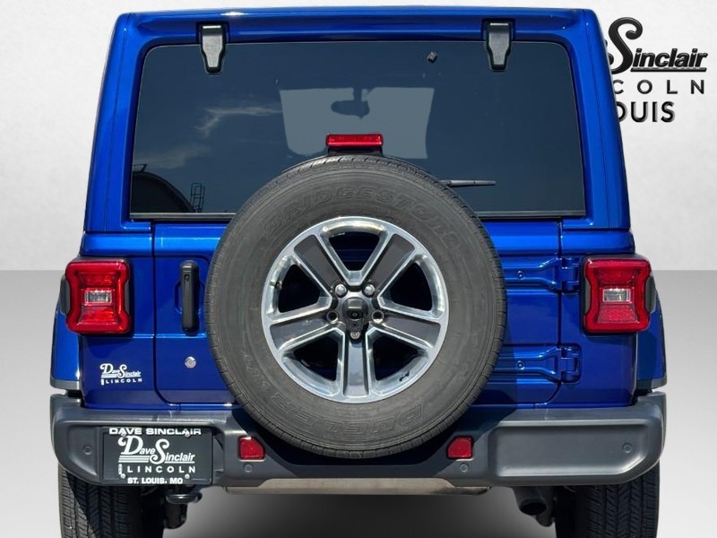 Jeep Wrangler Unlimited Vehicle Full-screen Gallery Image 04