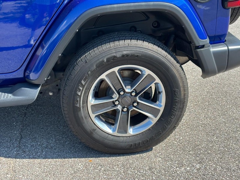 Jeep Wrangler Unlimited Vehicle Full-screen Gallery Image 11