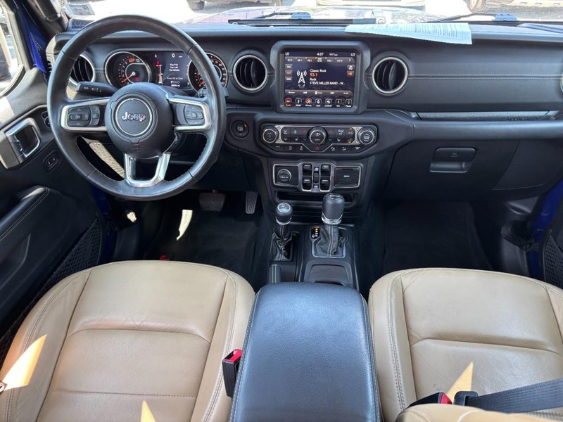 Jeep Wrangler Unlimited Vehicle Full-screen Gallery Image 14