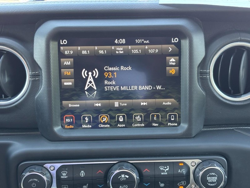 Jeep Wrangler Unlimited Vehicle Full-screen Gallery Image 21