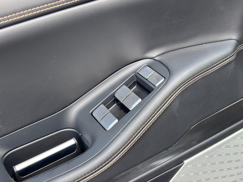 Lincoln Navigator L Vehicle Full-screen Gallery Image 18