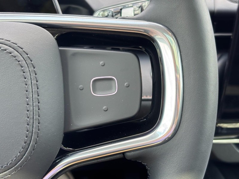 Lincoln Nautilus Vehicle Full-screen Gallery Image 18