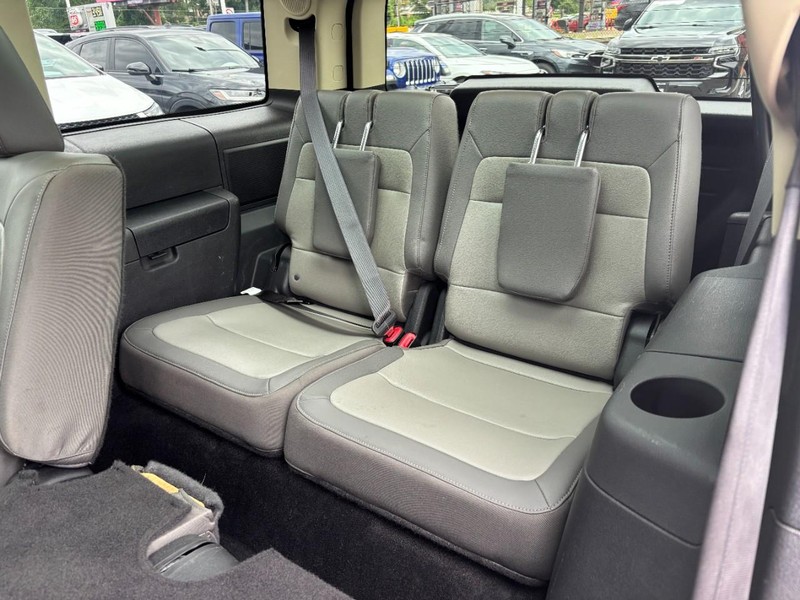 Ford Flex Vehicle Full-screen Gallery Image 12