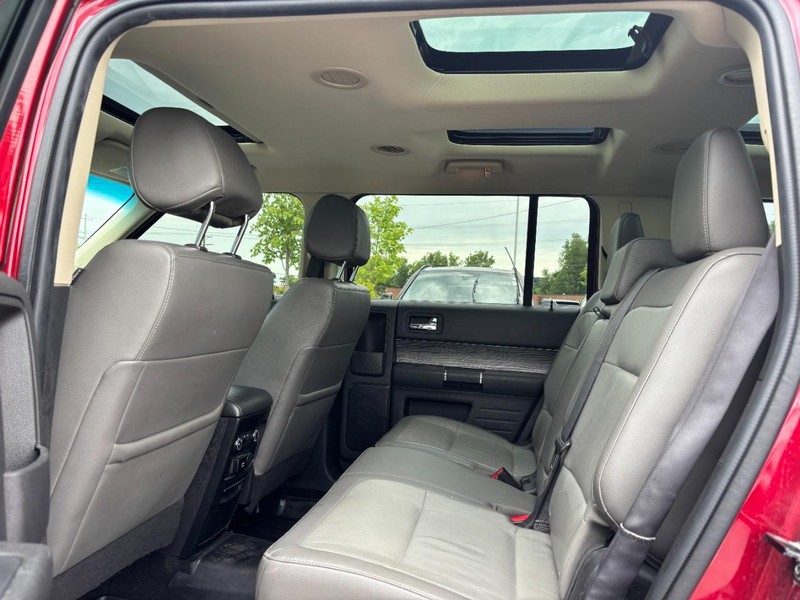 Ford Flex Vehicle Full-screen Gallery Image 14