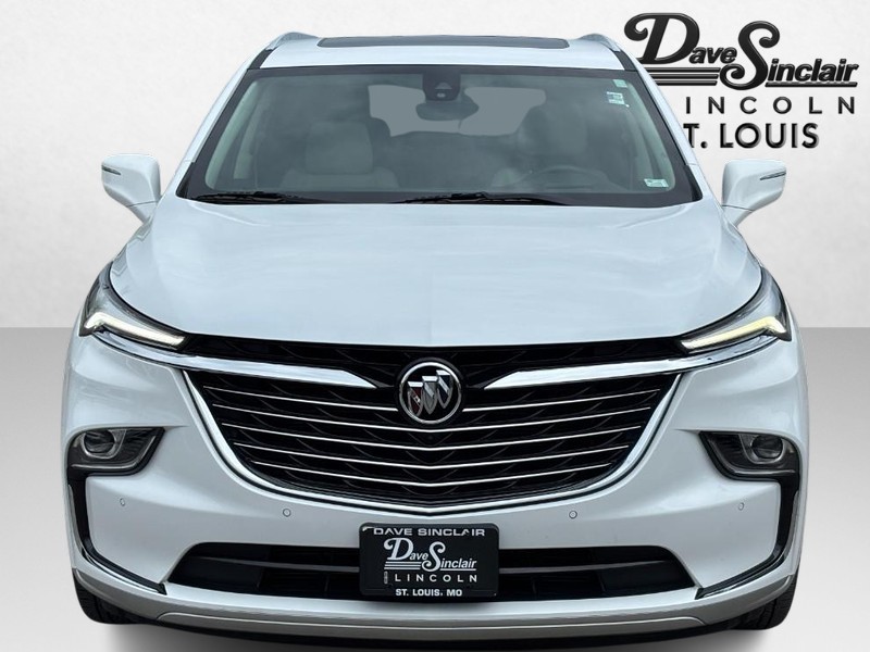 Buick Enclave Vehicle Full-screen Gallery Image 09