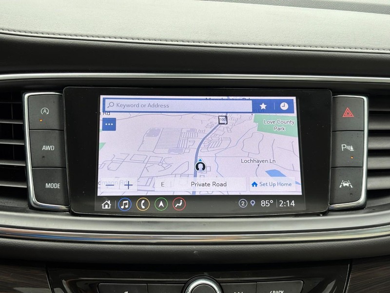 Buick Enclave Vehicle Full-screen Gallery Image 24