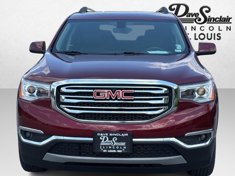 GMC Acadia Vehicle Full-screen Gallery Image 09