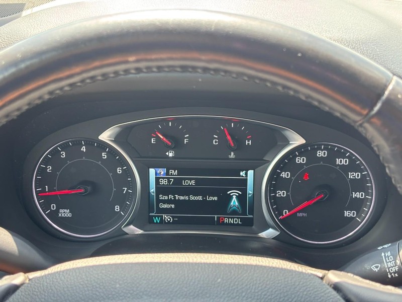 GMC Acadia Vehicle Full-screen Gallery Image 20