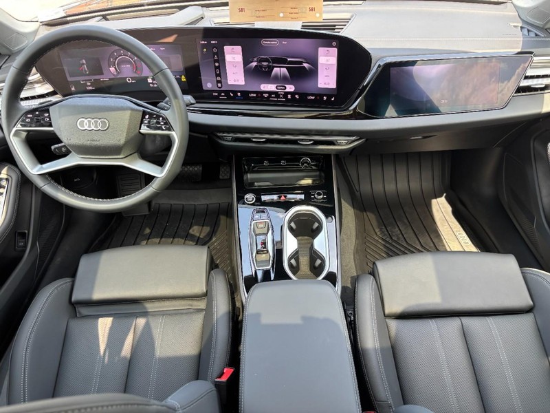 Audi A6 Sedan Vehicle Full-screen Gallery Image 13