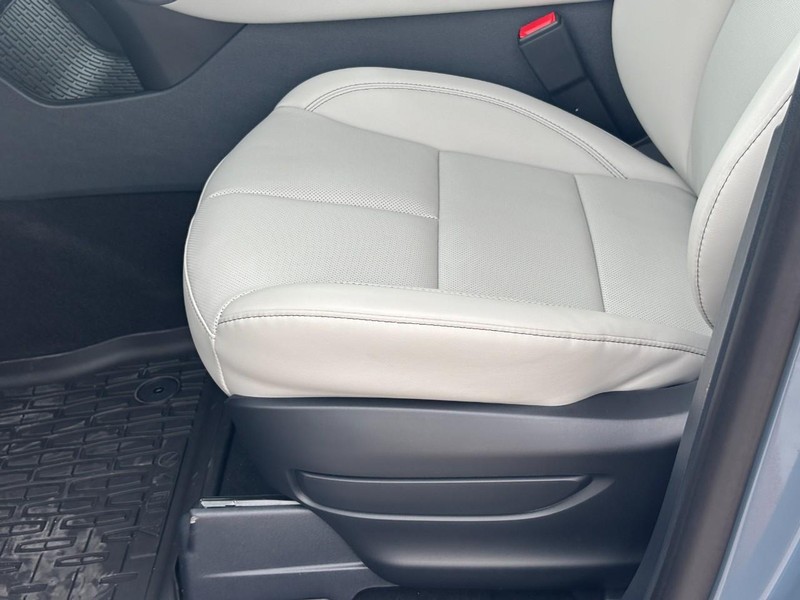 Lincoln Aviator Vehicle Full-screen Gallery Image 17