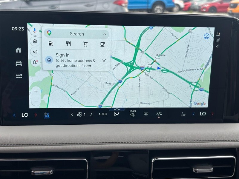 Lincoln Aviator Vehicle Full-screen Gallery Image 21
