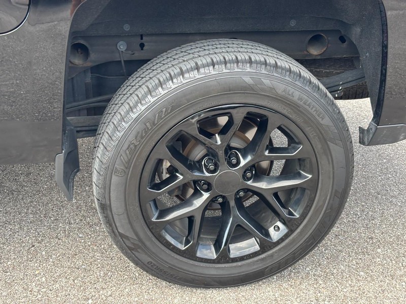 Chevrolet Silverado 1500 Vehicle Full-screen Gallery Image 11