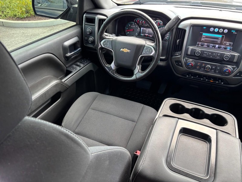 Chevrolet Silverado 1500 Vehicle Full-screen Gallery Image 13