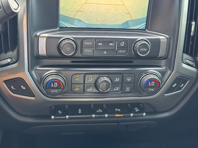 Chevrolet Silverado 1500 Vehicle Full-screen Gallery Image 22