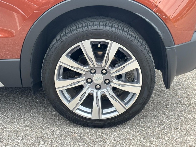 Cadillac XT4 Vehicle Full-screen Gallery Image 10