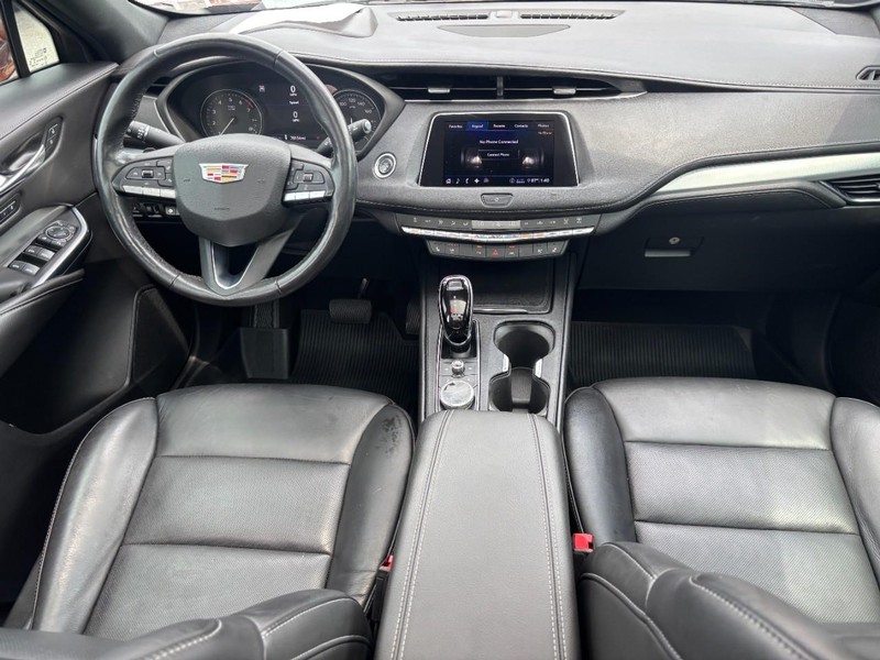 Cadillac XT4 Vehicle Full-screen Gallery Image 13
