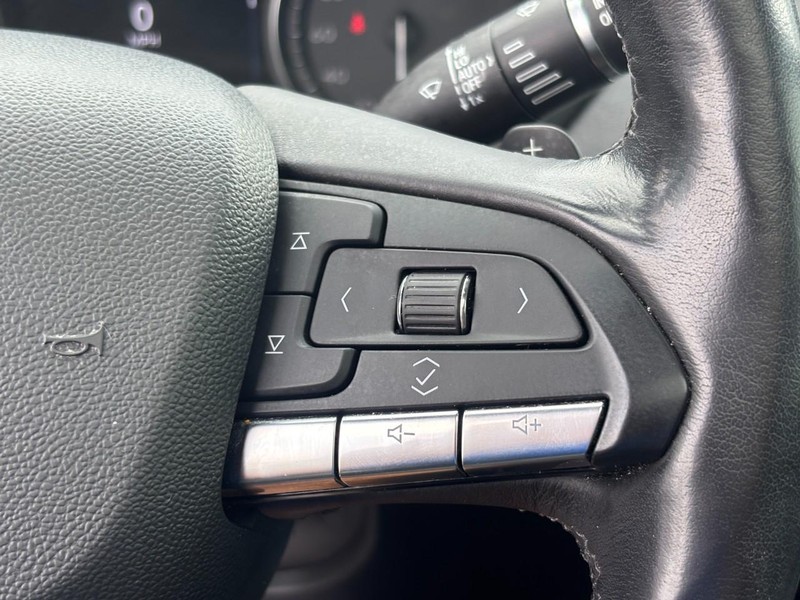 Cadillac XT4 Vehicle Full-screen Gallery Image 18