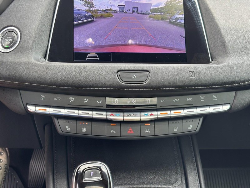 Cadillac XT4 Vehicle Full-screen Gallery Image 22