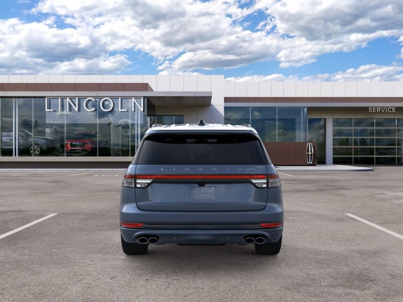 Lincoln Aviator Vehicle Full-screen Gallery Image 05