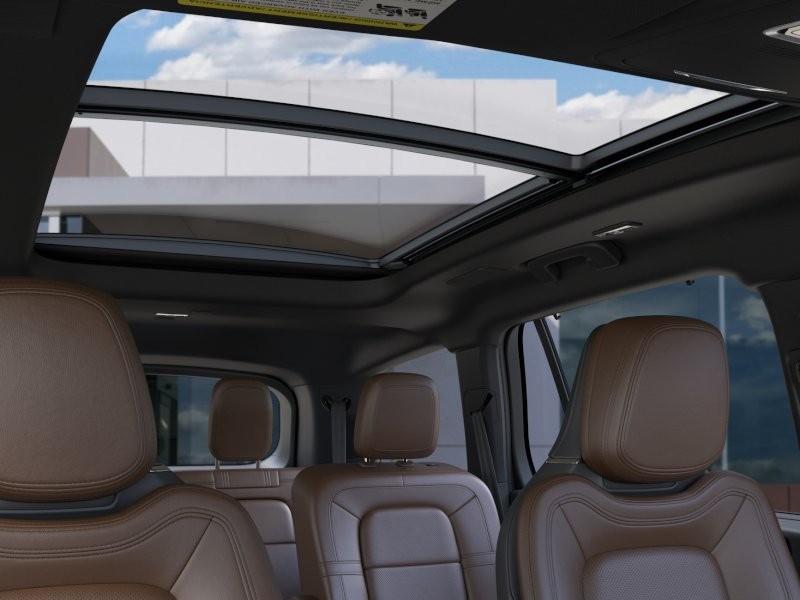 Lincoln Aviator Vehicle Full-screen Gallery Image 23