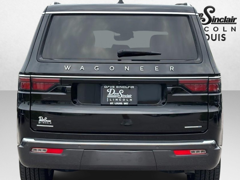 Jeep Wagoneer Vehicle Full-screen Gallery Image 04