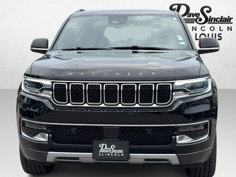 Jeep Wagoneer Vehicle Full-screen Gallery Image 09